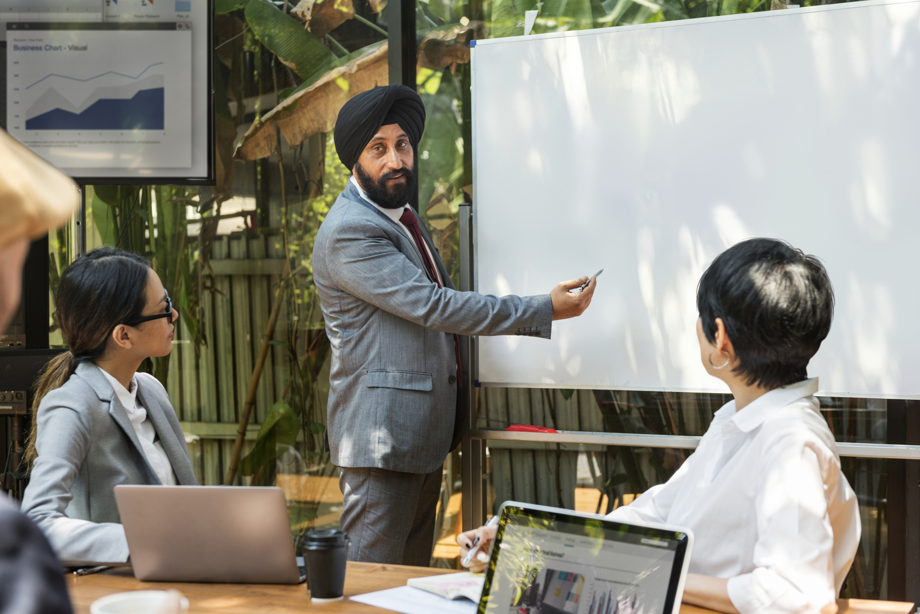 Spacious Luxury Room at Saalak Hotels Dehradun