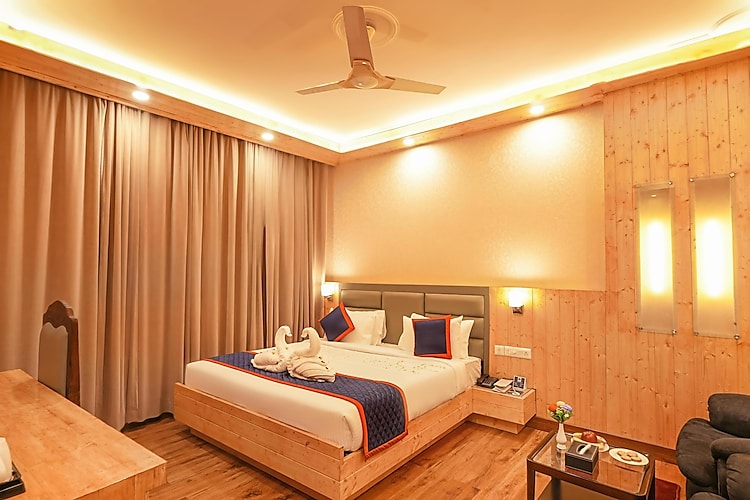 hotel Near Maclodganj